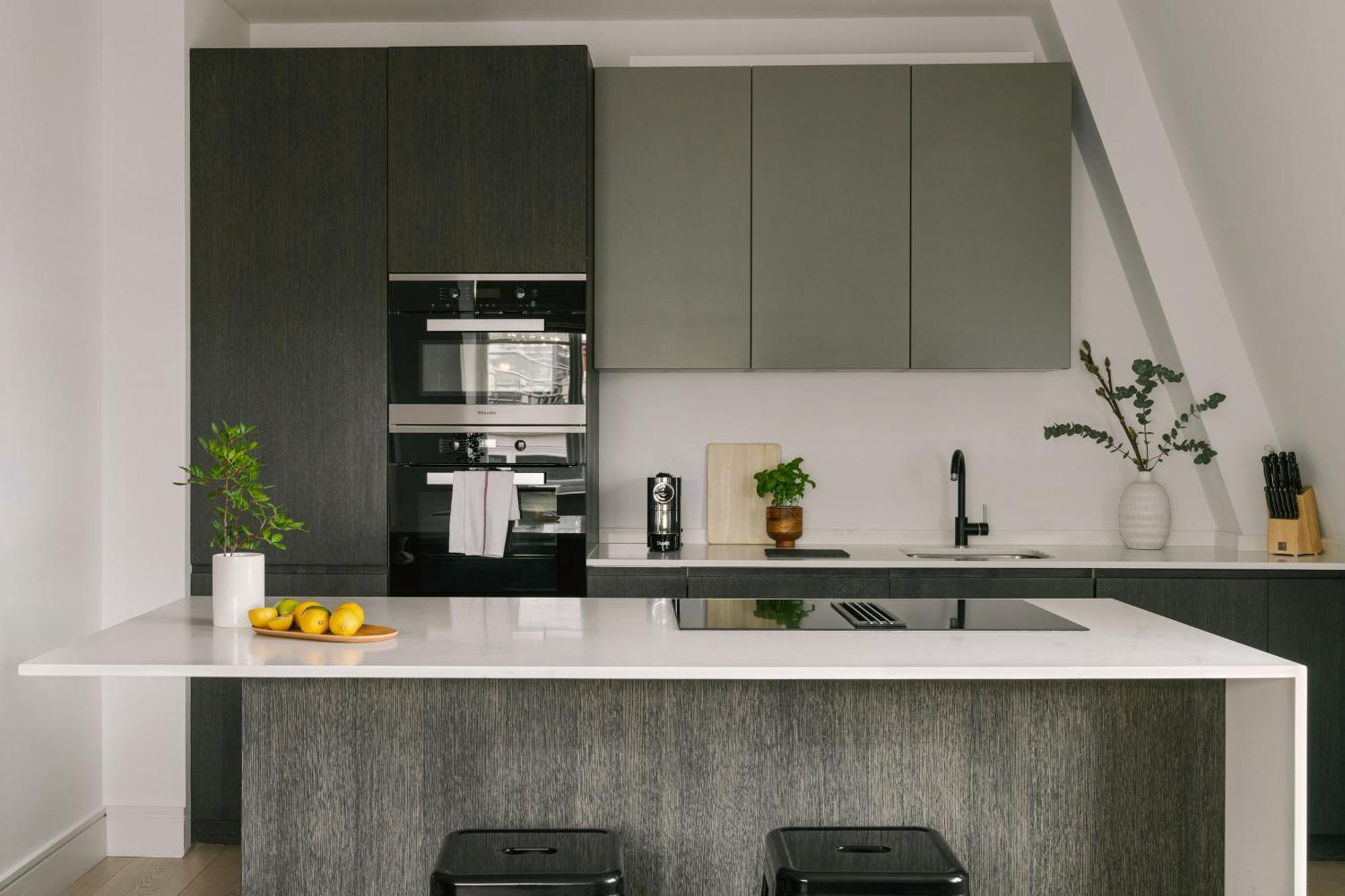 Yelo Lumiere Powered By Sonder Ξενοδοχείο Κάννες Δωμάτιο φωτογραφία